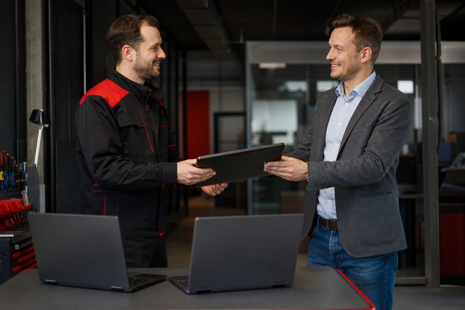 Odovzdanie novej výpočtovej techniky klientovi